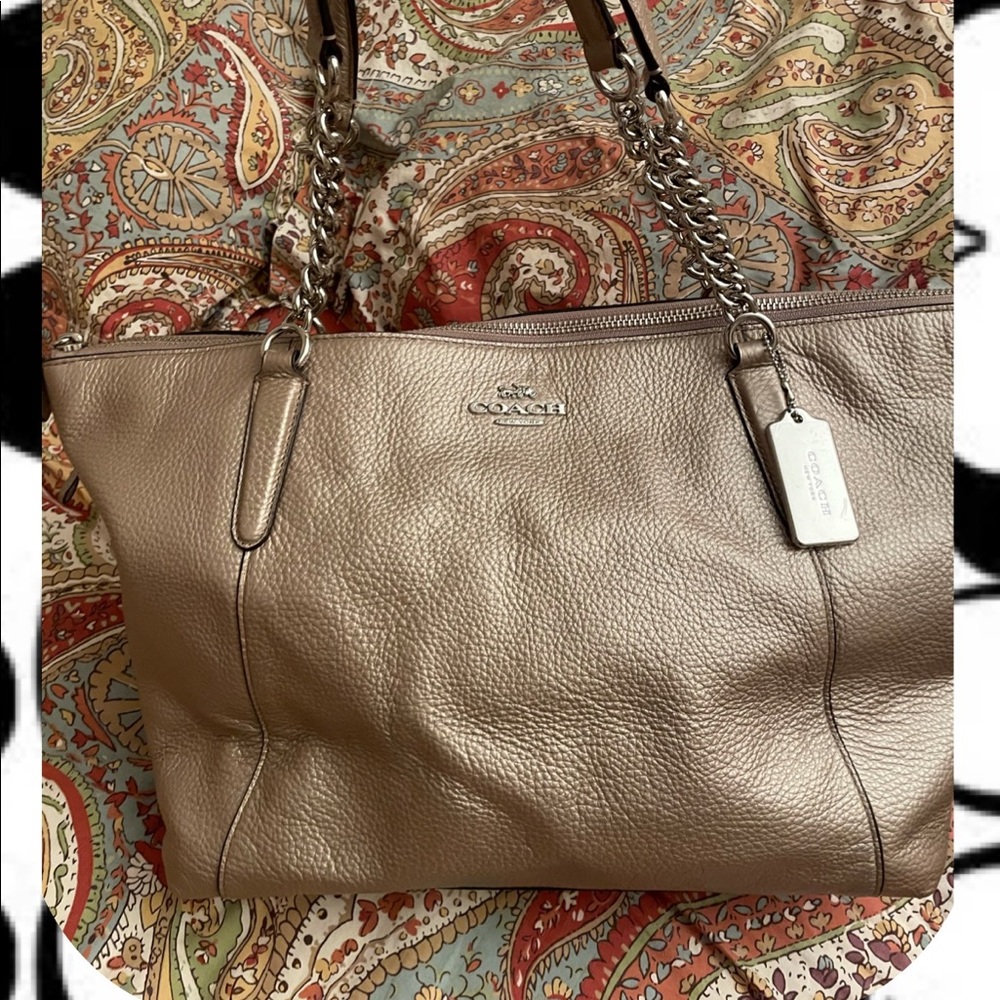 🚫SOLD Coach zipper tote